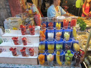 Fruit Sunday Night Market in Chiang Mai